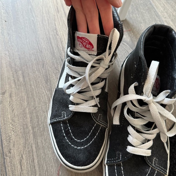Vans high top skate shoes. Women’s 7.5 - Picture 6 of 7